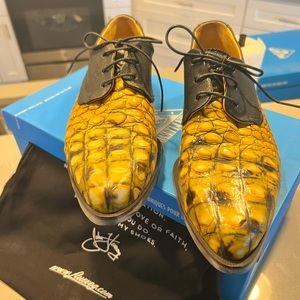 Almost brand new, rarely worn John Fluevog Men’s oxford’s